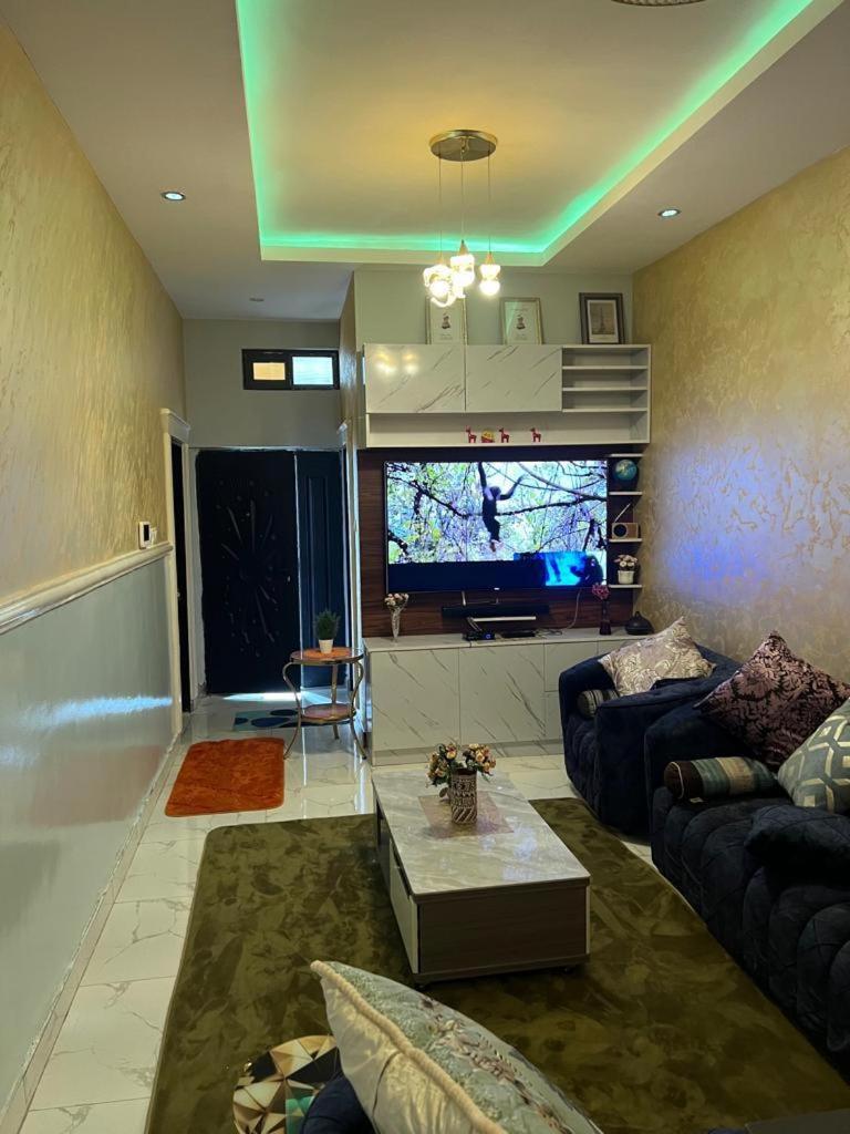 Fowaa Lux Bed and Breakfast Tema Εξωτερικό φωτογραφία